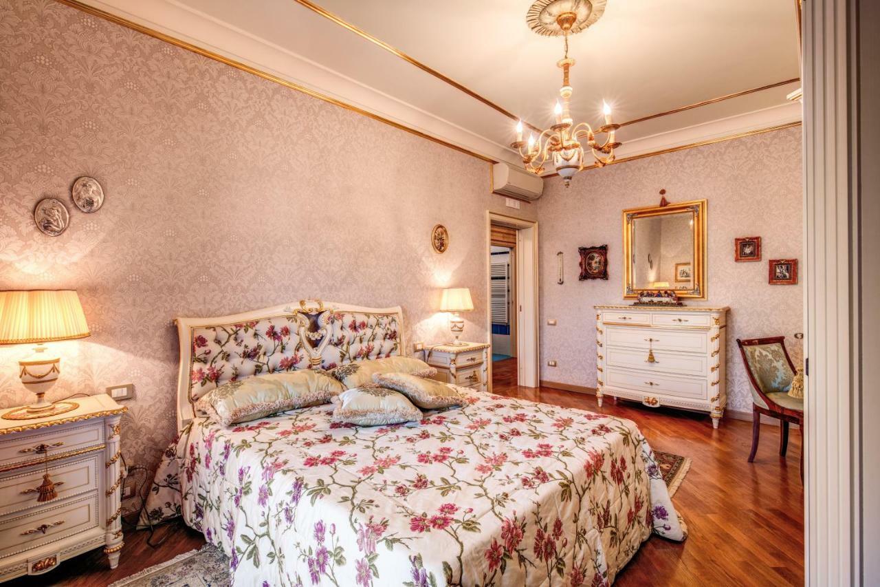 Ferienwohnung Domus Vittoria - The Luxury Quintessence Sorrent Exterior foto