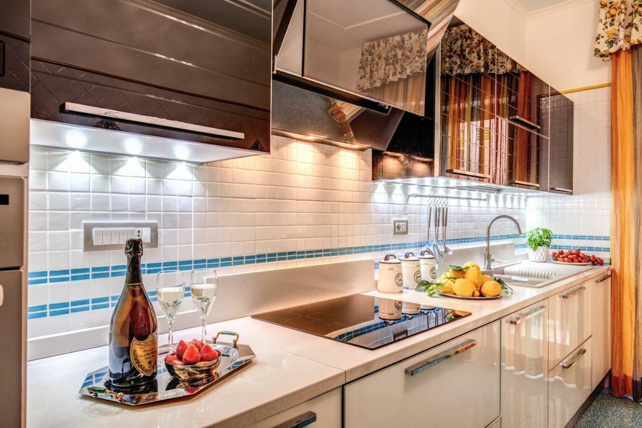 Ferienwohnung Domus Vittoria - The Luxury Quintessence Sorrent Exterior foto